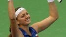 Česká tenistka Petra Kvitová slaví vítězství ve finále Fed Cupu 2011 proti Rusku.