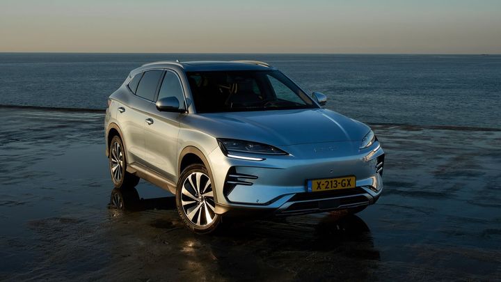 Měl to být frontální útok na Evropu. Jak se skutečně daří čínským automobilkám?