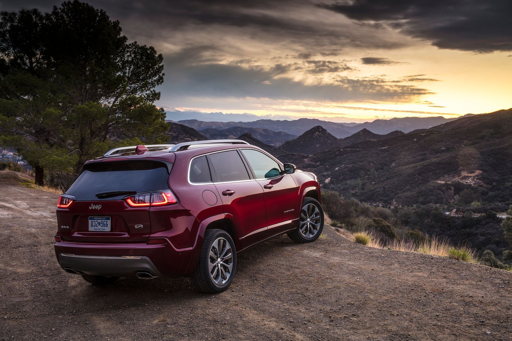 Jeep Cherokee (KL) 2013 až 2023