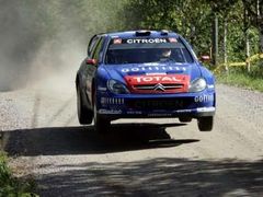 Sébastien Loeb přivezl Citroënu třetí rallyový titul po sobě.