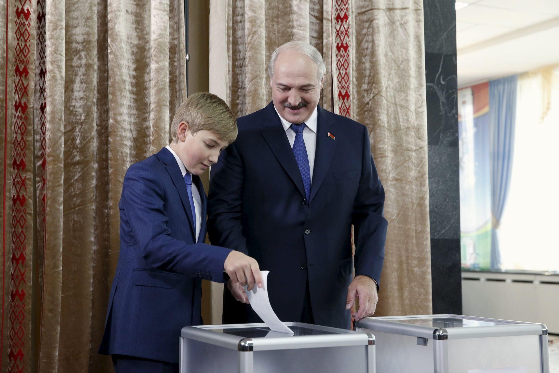 Lukašenko se synem Nikolajem v Minsku