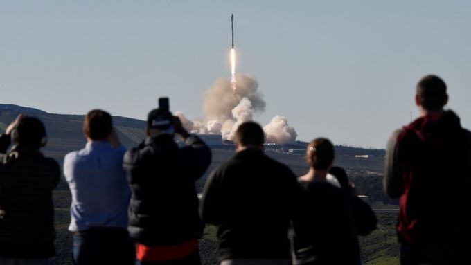Přímý přenos ze startu rakety Falcon 9 společnosti SpaceX