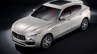 9. Tentokrát lidé ve světě vyhledávali nepatrně levnější vůz než Češi, devátým vozem je Maserati Levante. V Česku se dá verze Diesel pořídit za 1,6 milionu.