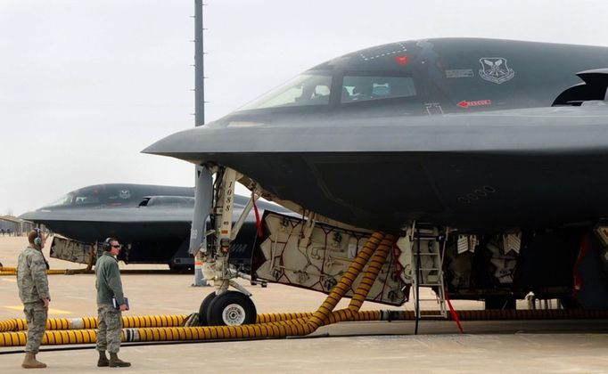 Americké letouny B-2 Stealth.