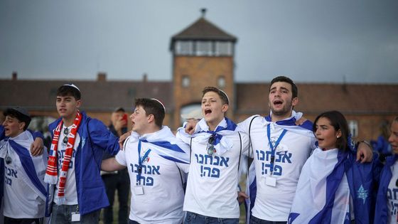 Poslední svědci: Osvětim si připomněla 80 let od osvobození, dorazilo 80 přeživších