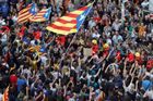 Přehledně: "Spolu jsme silnější." Statisíce Katalánců protestovaly proti vyhlášení nezávislosti