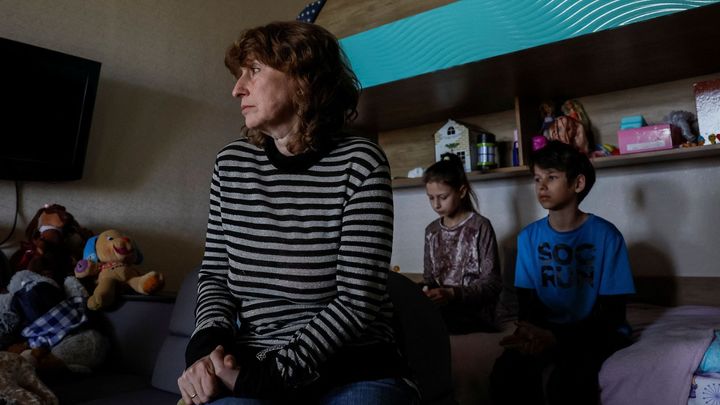 Domácí násilí na Ukrajině, vraždy v Rusku. Válka ničí životy i daleko od fronty