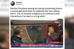 To bylo moc i na Orbána. Srbský prezident se při cestě vlakem ukázkově ztrapnil