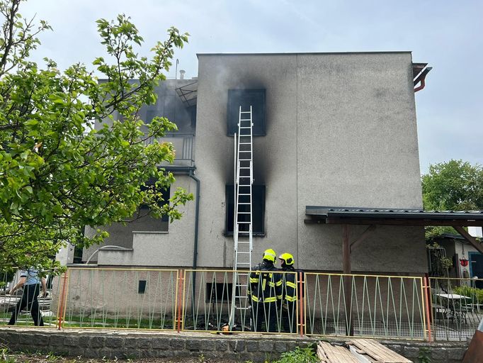 Hasičský zásah u požáru v Lipníku nad Bečvou.