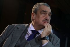 Evropa by přežila i bez eura, tvrdí Schwarzenberg