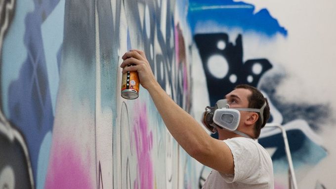 Graffiti a street art konečně v galerii. Městem posedlí