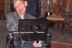 Vědecký pokrok přivede lidstvo do záhuby, varuje Stephen Hawking
