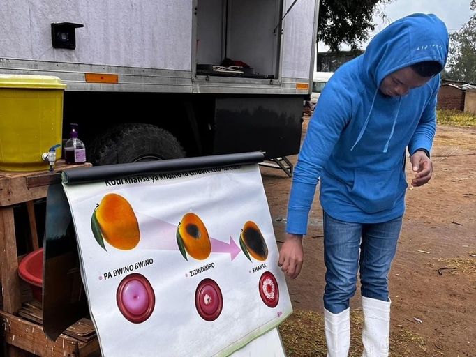 Názorně vysvětlovali, co je rakovina a jak vypadají jednotlivá stádia.