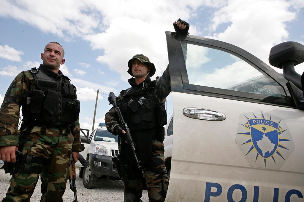 Kosovští policisté v Mitrovici