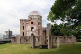 Atomový dóm je torzo Průmyslového paláce (1915), který navrhl architekt Jan Letzel. Stavba odolala v Hirošimě výbuchu atomové bomby z 6. srpna 1945 a stala se mementem katastrofy. Letzel byl vedle Raymonda jedním z prvních českých architektů, kteří úspěšně působili v Japonsku.