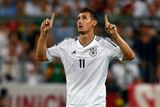 Miroslav Klose vstřelil na čtyřech mistrovstvích světa 16 branek, což z něj dělá nejlepšího střelce světových šampionátů v historii. Nejlepším kanonýrem je rovněž v historii německé reprezentace, za kterou nastřílel 71 gólů.