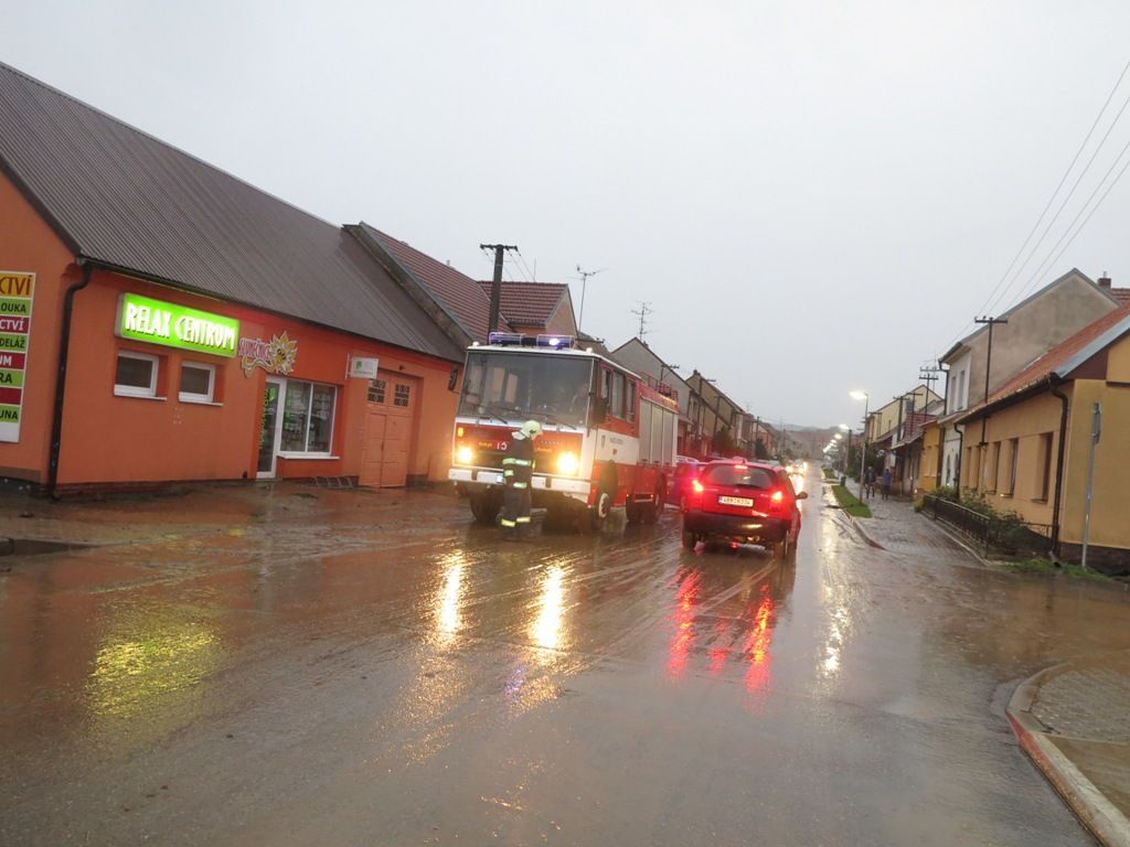 Přivalový déšť se prohnal obcí Mutěnice