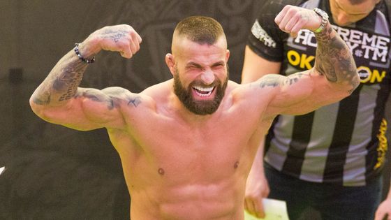 Vémolice v Ostravě. Hvězda české MMA přestup do Oktagonu zvládla