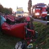 Nehoda osobního vozu a kamionu u Hradce Králové
