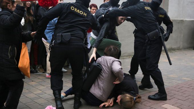 Policie v Minsku tvrdě zasáhla proti demonstrantům, 8. 9. 2020