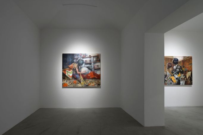 Vlevo je obraz Dotek z roku 2023.