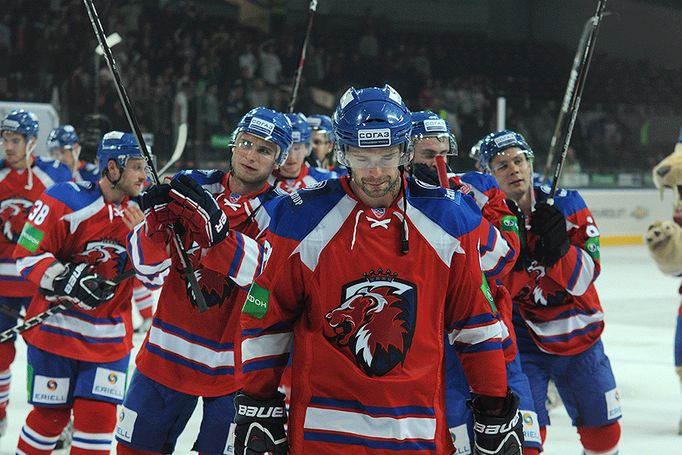 Hráči pražského Lva před utkáním KHL 2012/13 s Rigou.