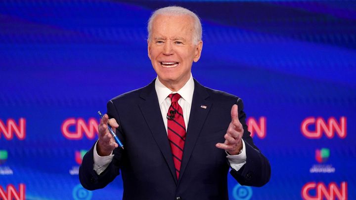 Biden na vítězné vlně. Opanoval primárky v dalších státech a chystá se na Trumpa
