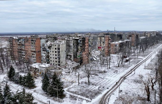 Letecký pohled na zdevastované sídliště, Avdijivka, Ukrajina,20. únor 2023.