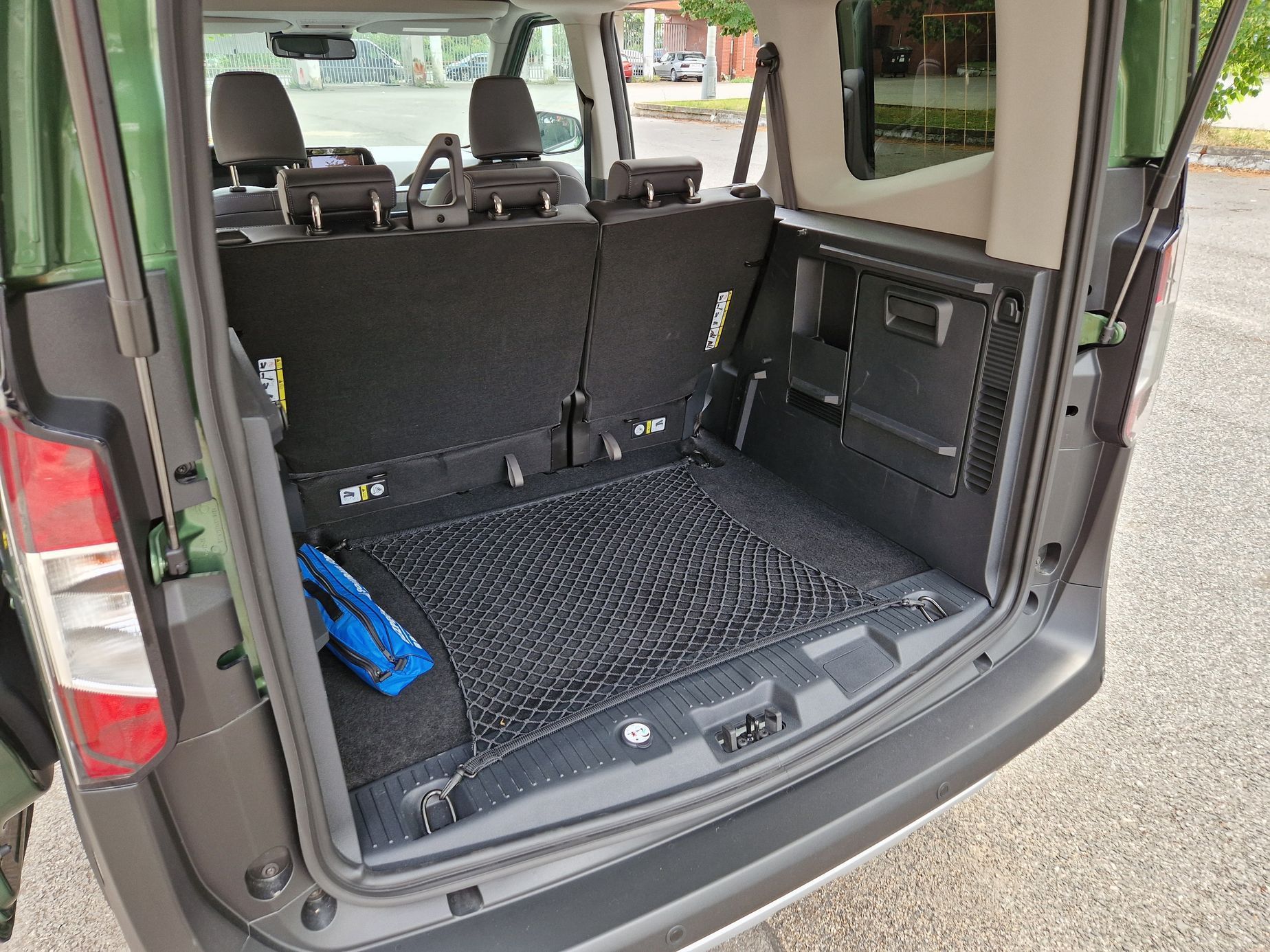 Ford Tourneo Courier Active test