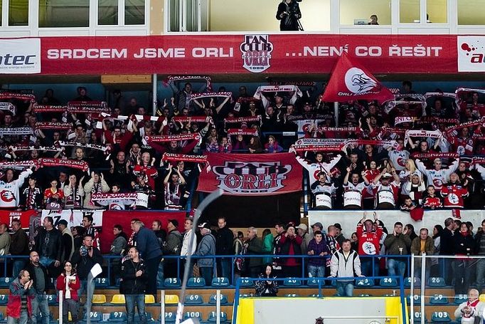 Fanoušky Znojma nadchla rakouská EBEL liga. Na výjezd do Vídně jich vyrazilo podpořit Orly vlakem na tři stovky.