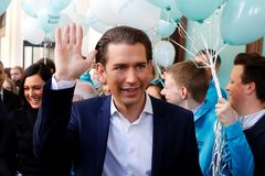 Rakousko má novou vládu, kabinet složil přísahu. Náckové pryč, protestují lidé ve Vídni