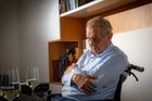 Bývalý prezident Zeman podstoupil operaci hnisavého abscesu na zádech
