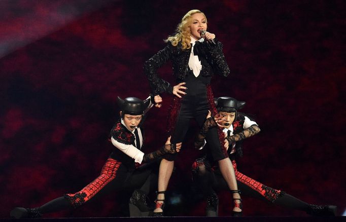 Madonna při vystoupení na Brit Music Awards v únoru 2015.