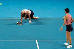 Strýcová neudržela ve finále ani jednou podání, trofej ve čtyřhře nezískala