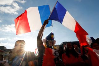 Fanoušci sledují v Paříži semifinále MS 2018 Francie - Belgie