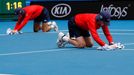 Čištění kurtu na Australian Open 2019