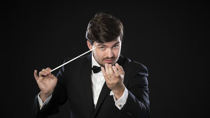 Dirigent Jan Sedláček.