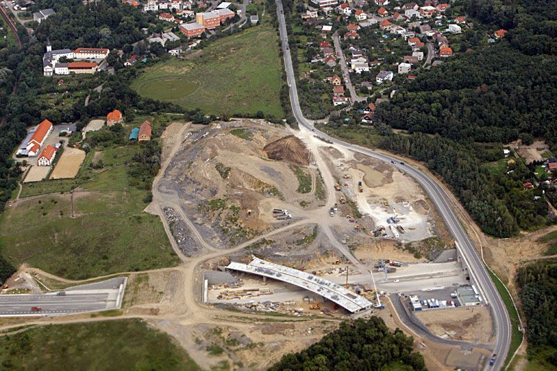Pražský okruh z letadla i autobusu