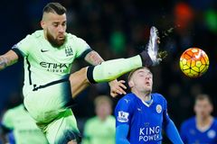 Leicester jen remizoval ve šlágru se Citizens, v čele zůstal Čechův Arsenal