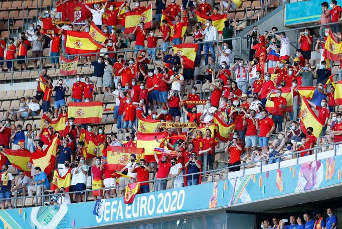 Fanoušci Španělska v Seville při zápase se Slovenskem