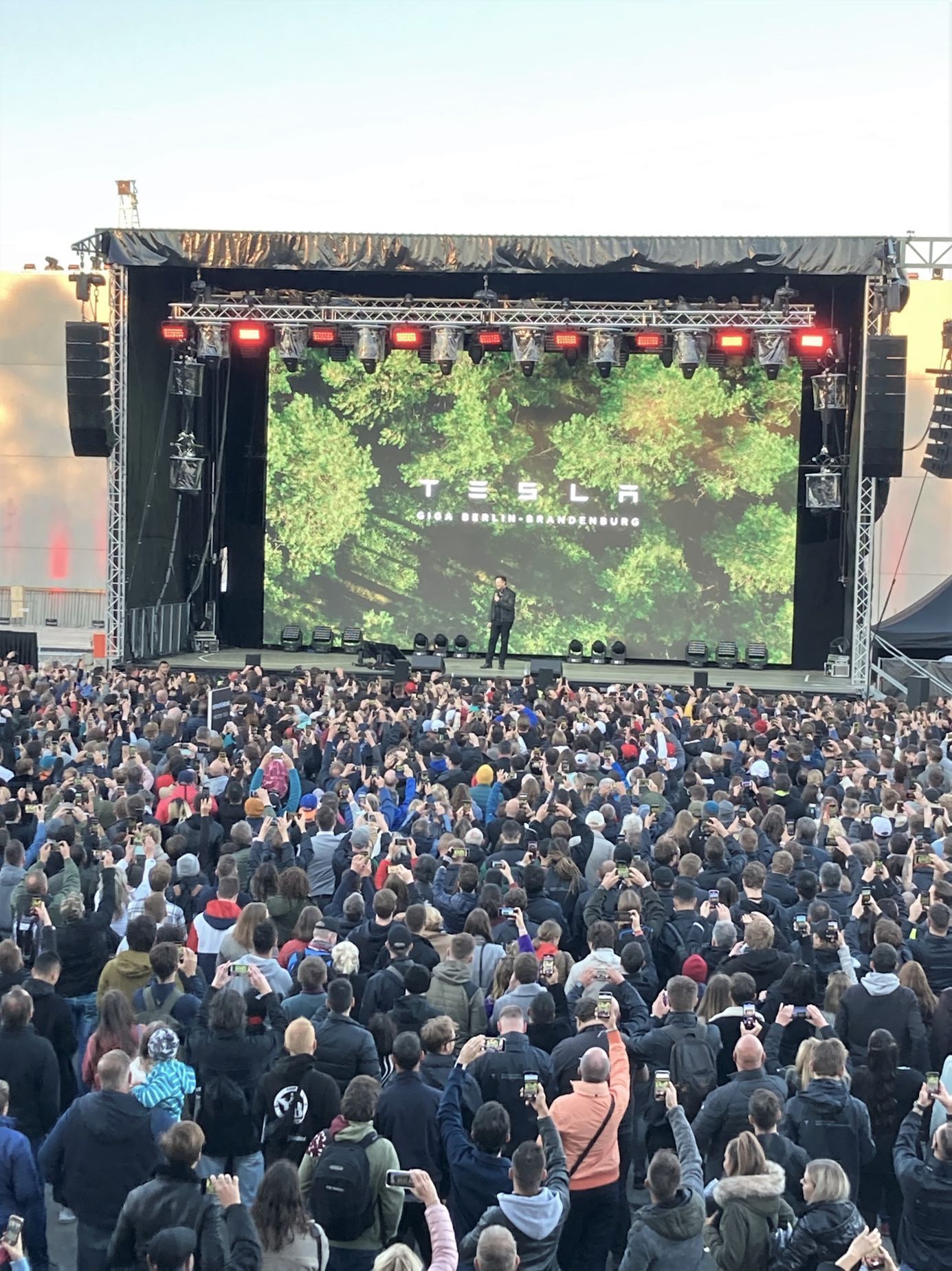 Tesla Gigafactory Berlín Giga Fest říjen 2021