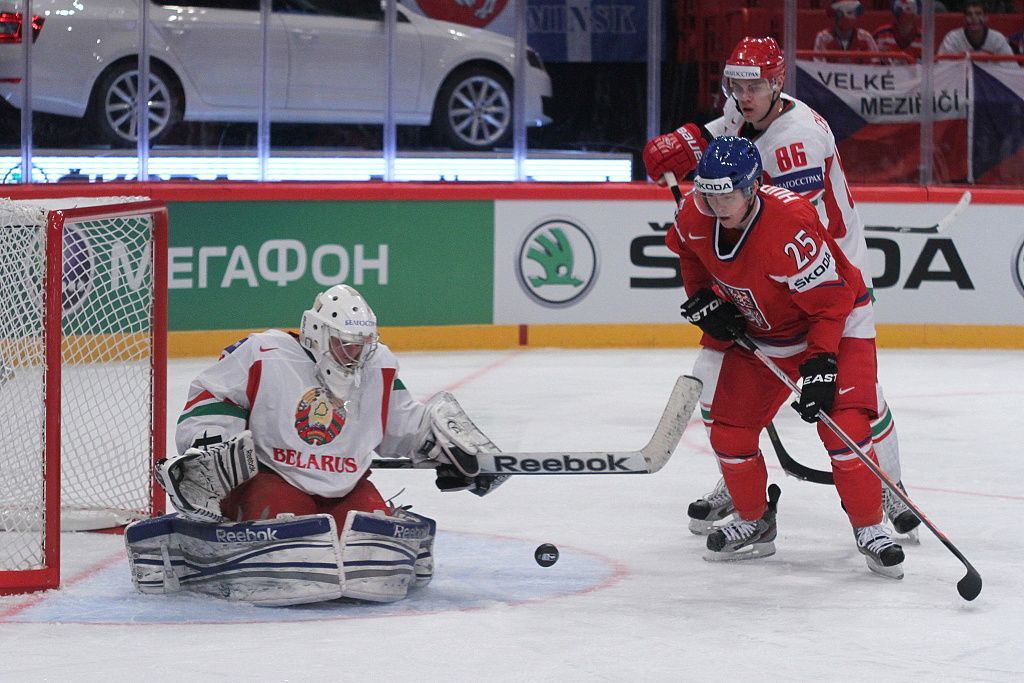 MS v hokeji 2013, Česko - Bělorusko: Jiří Hudler - Vitalij Belinskij a Pavel Černook