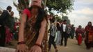 A devotee who is believed to be possessed by evil spirits cries in a state of trance at Guru Deoji Maharaj temple during a ghost fair at Malajpur village in Betul district in the central Indian state of Madhya Pradesh January 27, 2013. People from across India come to this fair to be exorcised of �evil spirits�. They are usually brought by relatives and they are most often women. The exorcism involves running around the temple courtyard to make the 'ghost' weak then being beaten by a priest with a broom. Picture taken January 27, 2013. REUTERS/Danish Siddiqui (INDIA - Tags: SOCIETY RELIGION TPX IMAGES OF THE DAY) ATTENTION EDITORS: PICTURE 1 OF 24 FOR PACKAGE 'INDIAN GHOSTBUSTERS' SEARCH 'INDIA GHOST' FOR ALL IMAGES Published: Úno. 5, 2013, 5:09 dop.