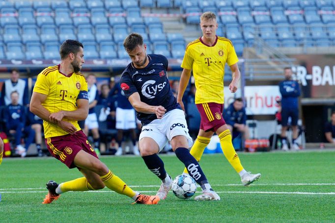 EKL, Viking FK - AC Sparta Praha, Dávid Hancko v souboji