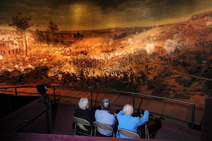 Image: 0089150929, License: Rights managed, Restrictions: Not available for use in Corbis Merchandise., Nov. 13, 2010 - Atlanta, GA, U.S. - ATLANTA, GA - NOVEMBER 12: Visitors take in the panoramic painting and diorama depicting the Battle of Atlanta at the Cyclorama Civil War museum in Atlanta, Georgia on Friday, November 12, 2010. The sesquicentennial of the Civil War is in 2011. PHOTO CREDIT: ERIK S. LESSER FOR THE NEW YORK TIMES (Credit Image: Â© Erik Lesser), Place: Atlanta, Georgia, USA, Model Release: No or not aplicable, Credit line: Profimedia.cz, Corbis