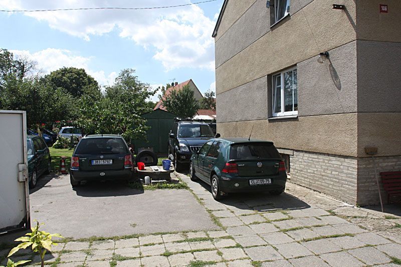 Přední Kopanina se mění v parkoviště