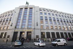 Banky snižují úroky spořicích vkladů, sazby se pohybují okolo tří procent