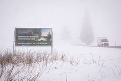 Víkend v Česku začal sněžením. Na horách mohou napadnout i desítky centimetrů