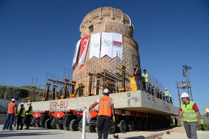 Starověké město Hasankeyf v Turecku, které zatopí  plánovaná vodní přehrada.