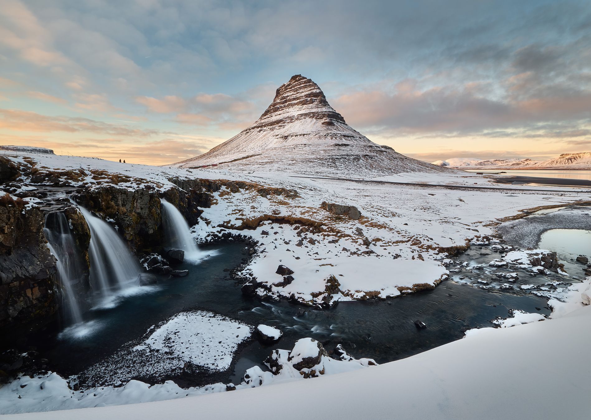 FOTO: Krásy Islandu objektivem fotografa Marka Ondráčka, Dvě tváře Islandu: Fotograf Ondráček o boji s živly a polární září, Magazín, fotogalerie